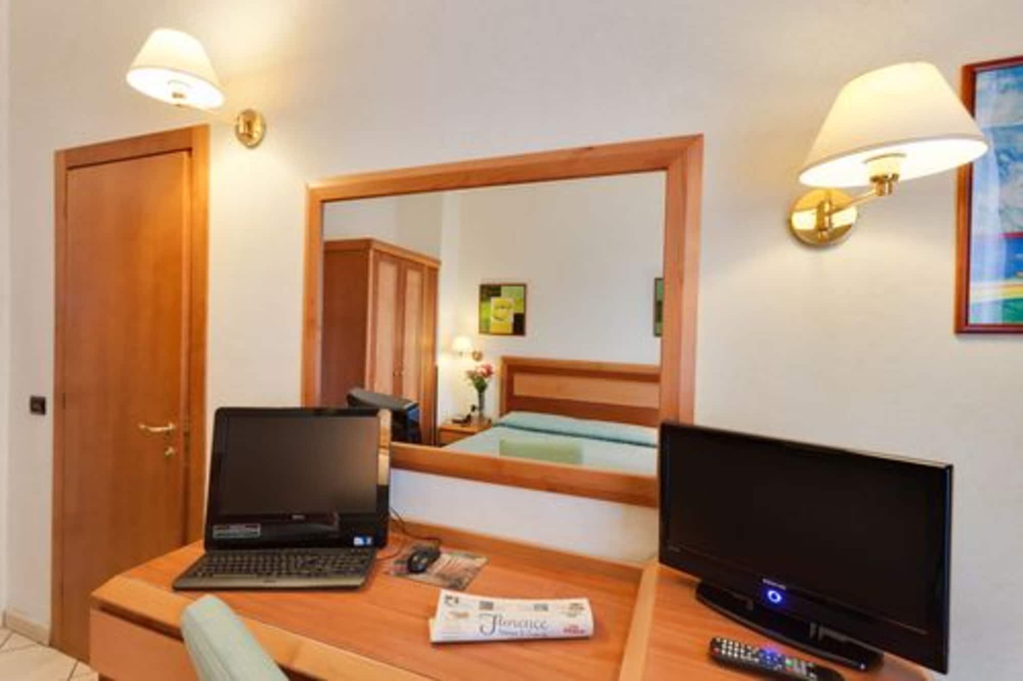 Hotel Mia Cara Firenze Bagian luar foto