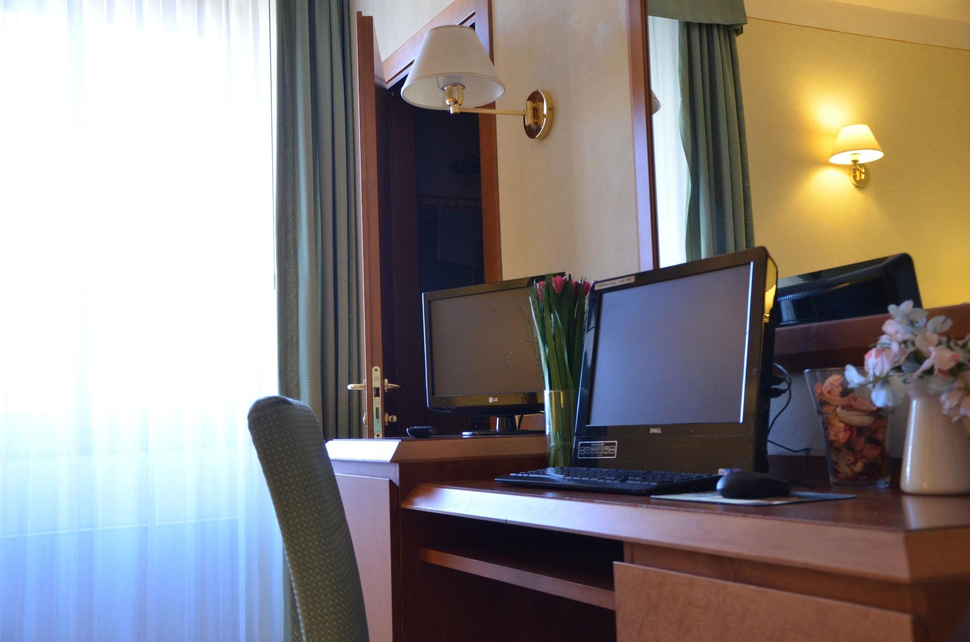Hotel Mia Cara Firenze Bagian luar foto