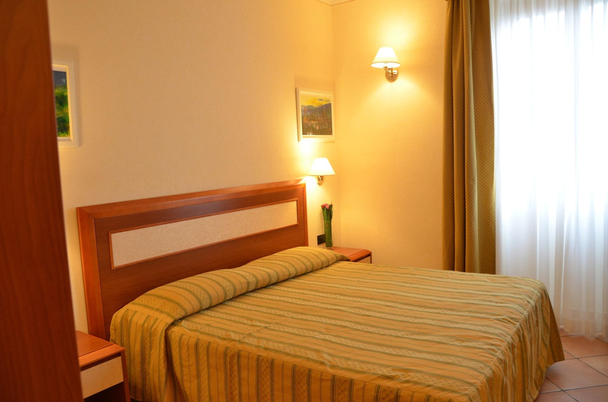 Hotel Mia Cara Firenze Bagian luar foto