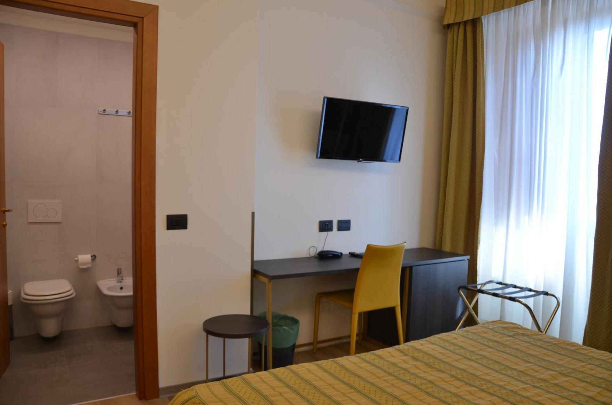 Hotel Mia Cara Firenze Bagian luar foto