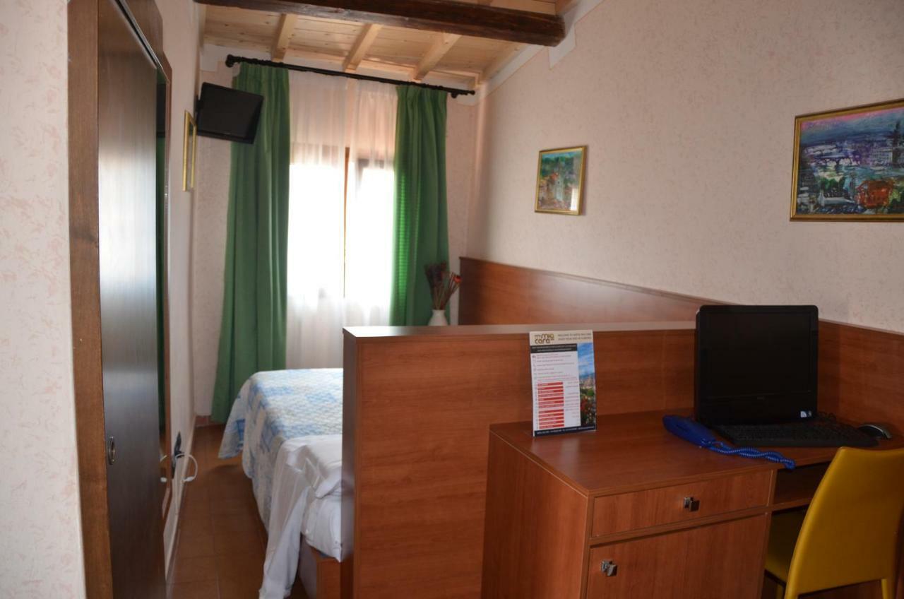 Hotel Mia Cara Firenze Bagian luar foto